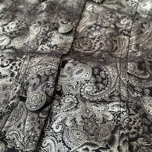 VINTAGE Chico's Jacket Womens XL Silver Metallic Floral Print Button Up Shacket - Picture 7 of 10